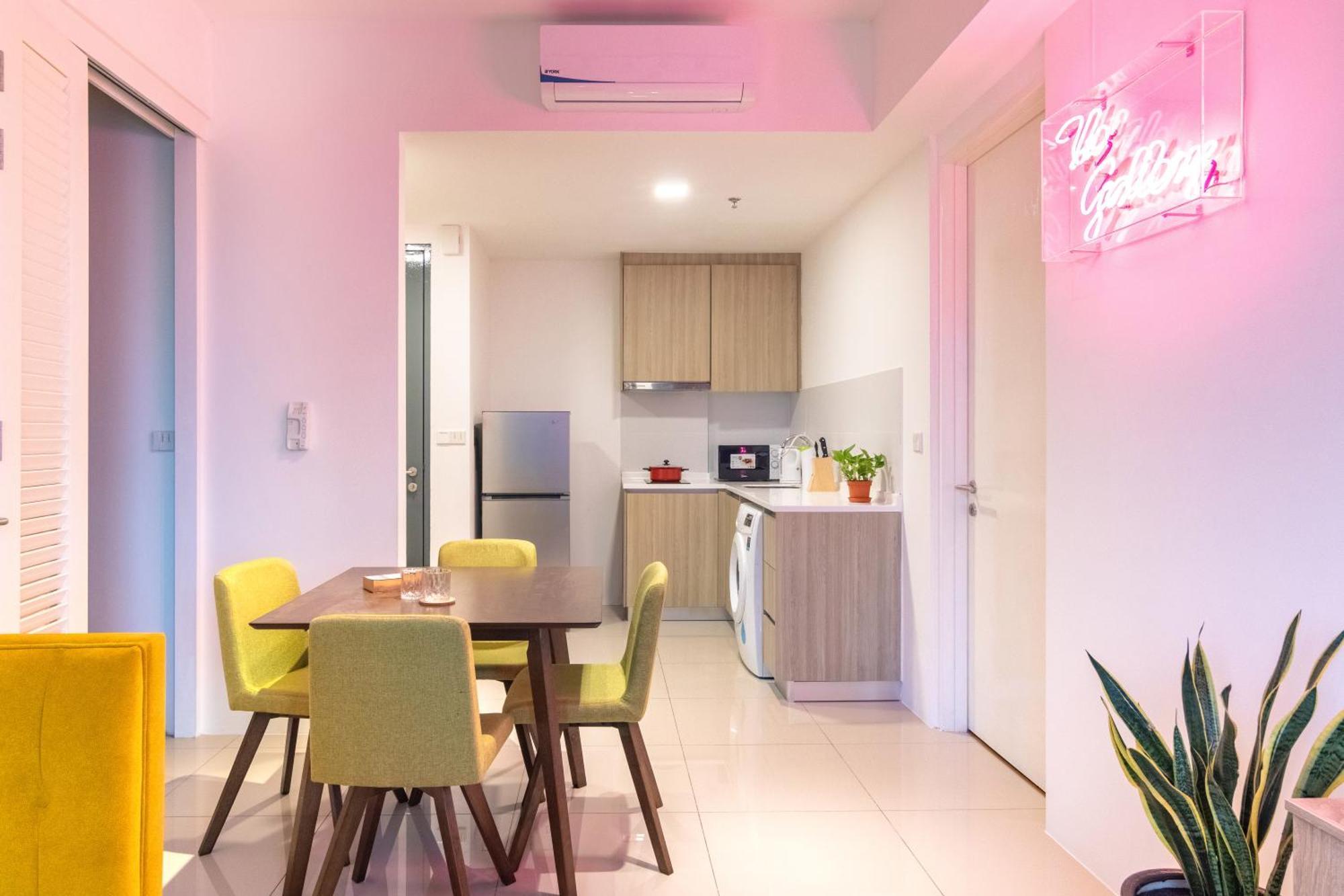 Tropicana 218 X Airlevate Suites George Town Pokoj fotografie