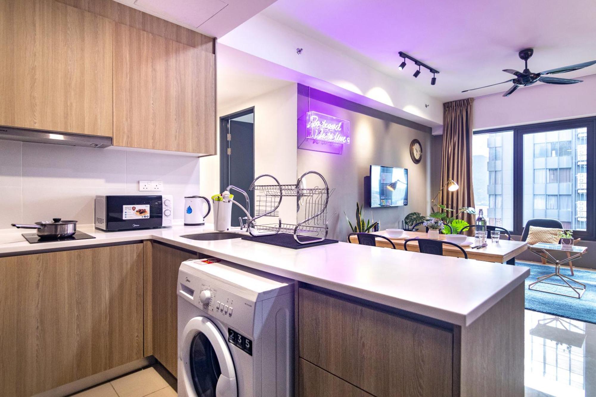 Tropicana 218 X Airlevate Suites George Town Pokoj fotografie